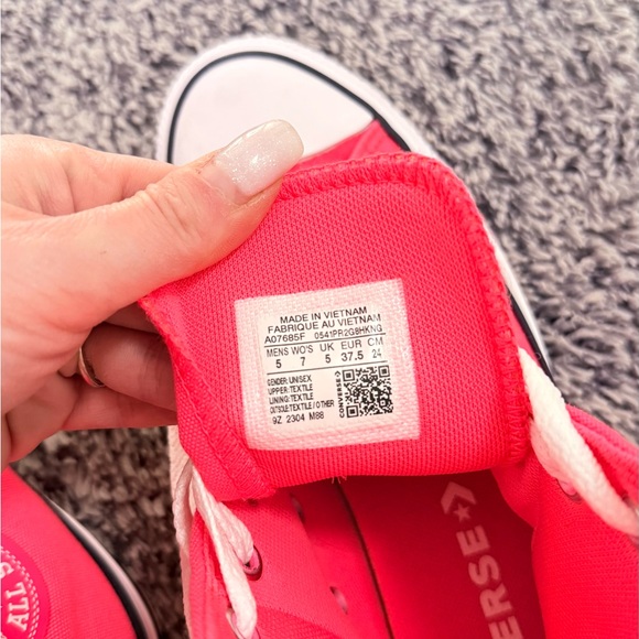 Converse Women's Bright Pink High-Tops - Picture 4 of 6